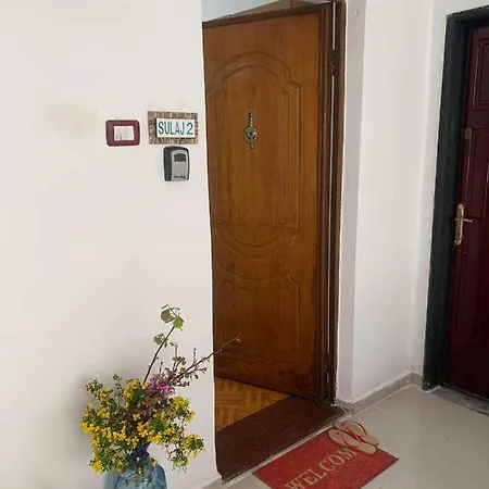 Daire Sulaj Sea View 2 *